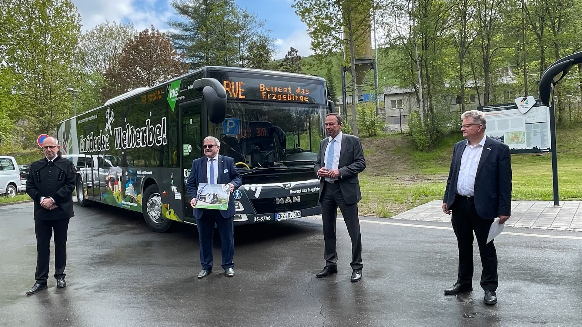 MEgional am 27. Mai 2021 mit den neuen Welterbe-Bussen MEgional am 27. Mai 2021 mit den neuen Welterbe-Bussen