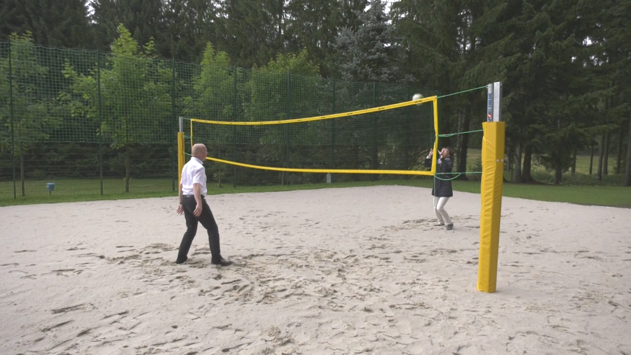 MEgional mit der Eiweihnung des Beachvolleyballplatz am Rätzteich MEgional mit der Eröffnung des Beachvolleyballplatz am Rätzteich