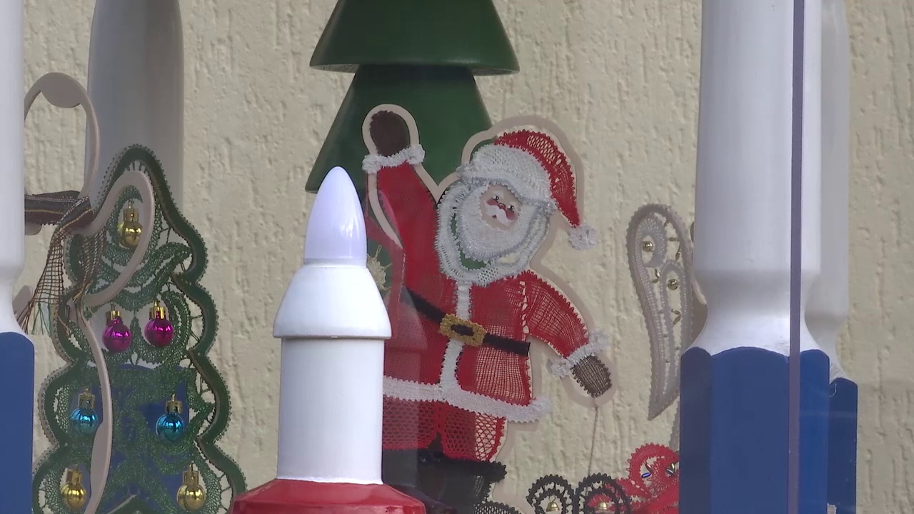 MEgional mit Fundstücken in der Weihnachtszeit MEgional mit Fundstücken in der Weihnachtszeit