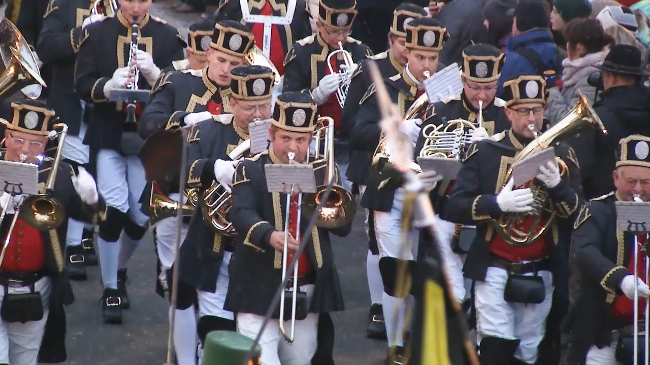MEgional am 20. Dezember mit der Bergparade in Seiffen MEgional am 20. Dezember mit der Bergparade in Seiffen